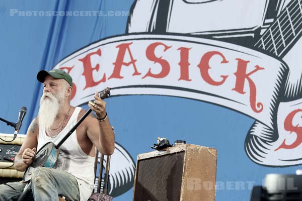 SEASICK STEVE - 2015-07-04 - BELFORT - Presqu'ile du Malsaucy - 